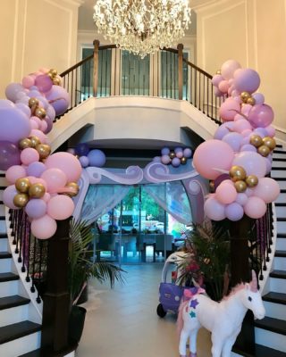 This 1st unicorn birthday was magical! 🦄 Amazing event produced by @priproductions! 

#jacksonvilleballoons
#904balloons
#1stbirthday
#1stbirthdayballoons
#jacksonvillemom
#jaxevents
#904events
#jacksonvillecelebrations
#balloons 
#organicballoons 
#unicornballoons 
#unicorn1stbirthday