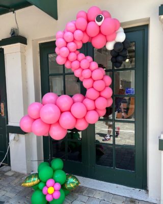 Our signature large flamingo sculptures are perfect for so many celebrations! Bridal showers, tropical summer pool parties and most recently, this adorable birthday party!🦩 

#jacksonvilleballoons
#904balloons
#birthdayballoons
#jacksonvillemom
#jaxevents
#904events
#jacksonvillecelebrations
#balloons 
#flamingo
#flamingoballoons 
#flamingobirthday 
#flamingoparty