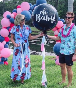 We can’t believe it’s been two years since this adorable couple found out they were having a baby girl! Swipe to see their reaction; it was priceless!! 

#jacksonvilleballoons
#904balloons
#jaxevents
#jacksonvillemom
#jacksonvillecelebrations
#balloons 
#genderevealballoons
#genderreveal